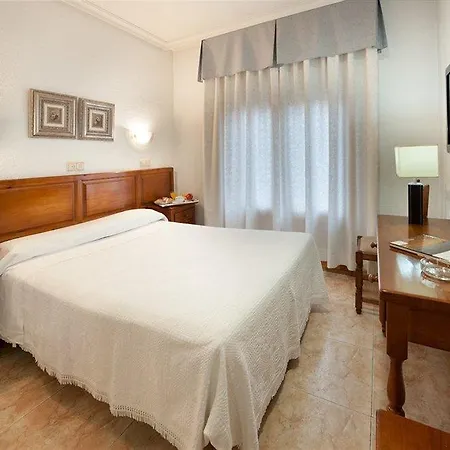 Martin Hotel 2*